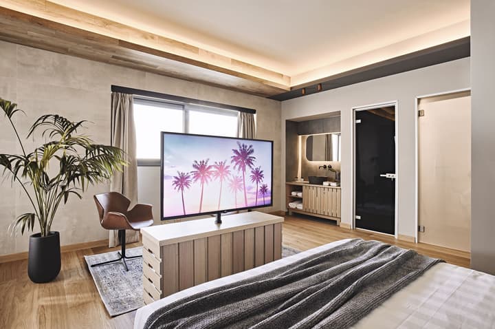 Cama Luxury Suites Glyfada