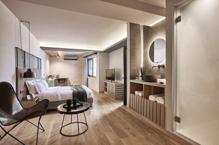 Cama Luxury Suites Glyfada