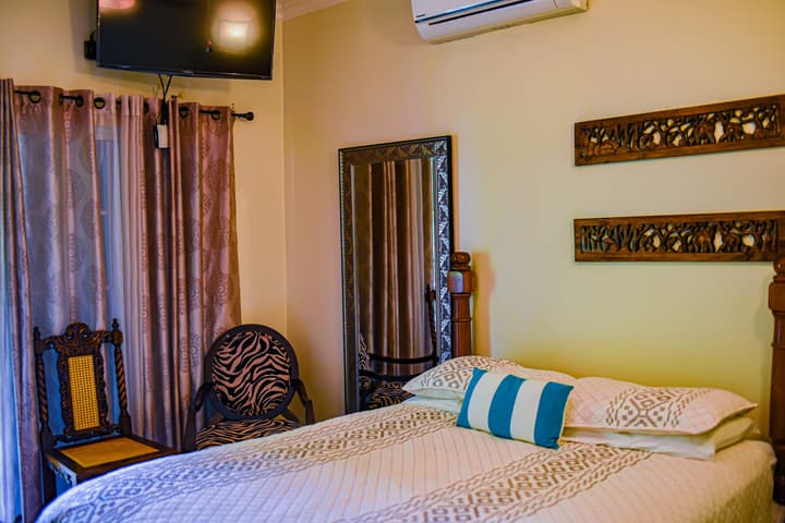 Blue Paloma Bed & Breakfast