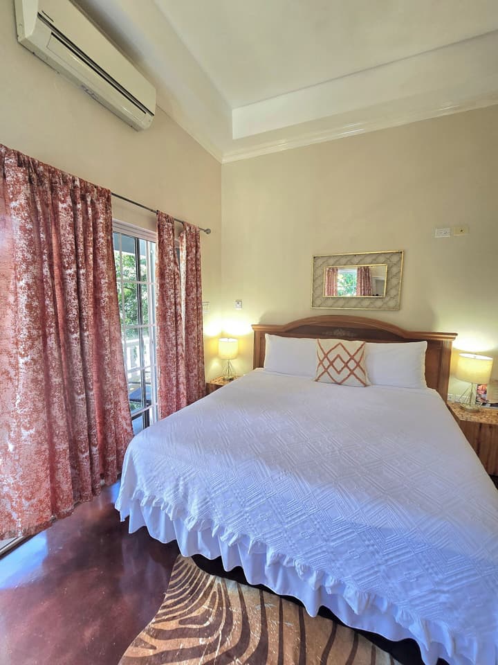 Blue Paloma Bed & Breakfast