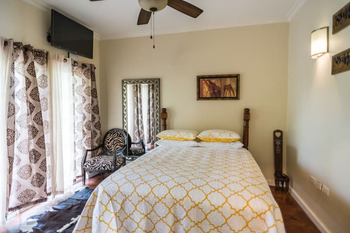 Blue Paloma Bed & Breakfast