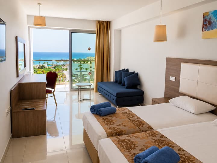 Corfu Hotel