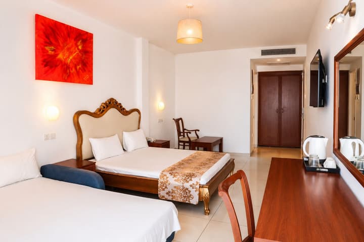 Corfu Hotel