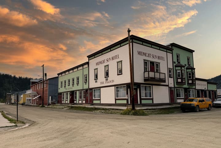 Midnight Sun, a Coast Hotel