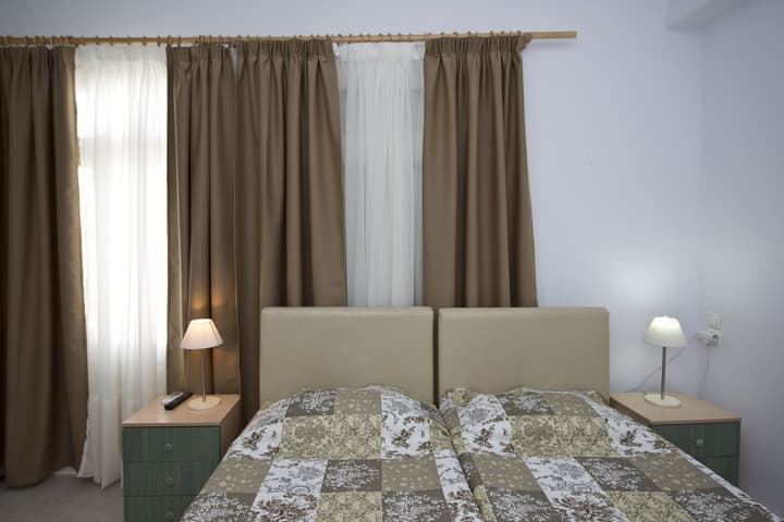Karboni Hotel
