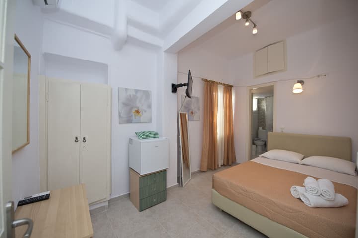 Karboni Hotel