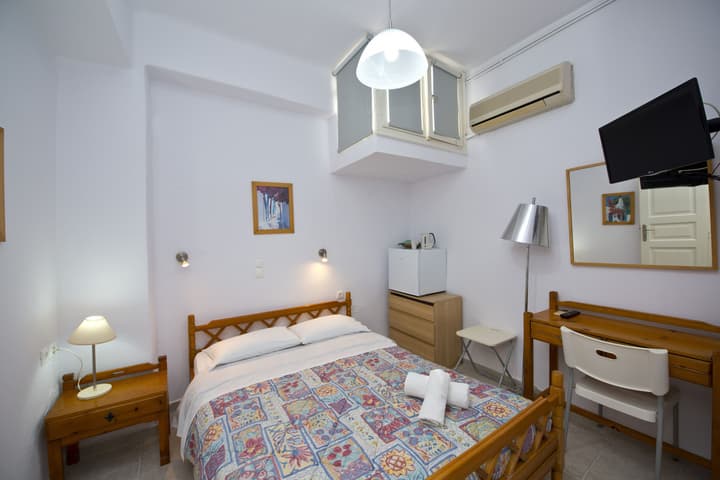 Karboni Hotel