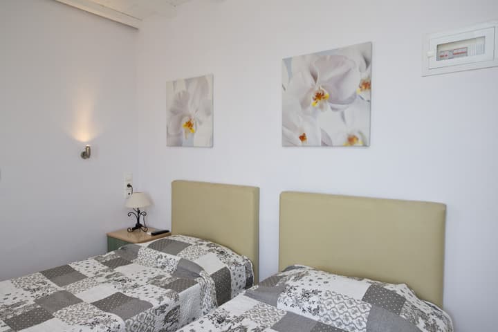 Karboni Hotel