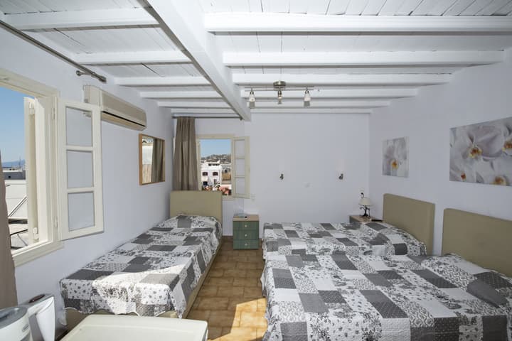 Karboni Hotel