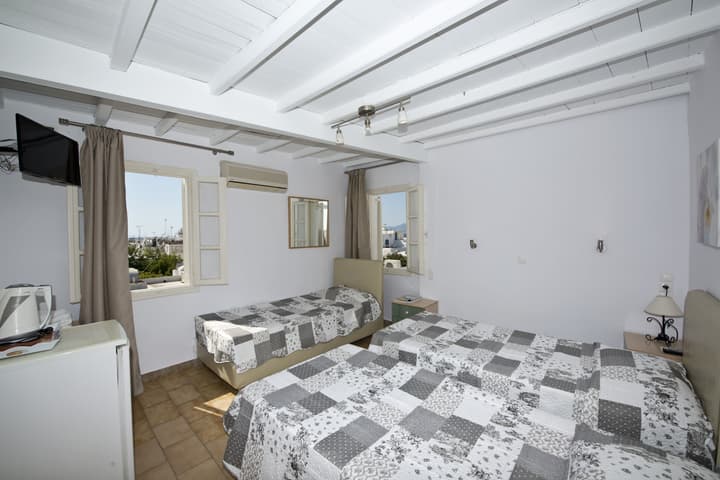 Karboni Hotel