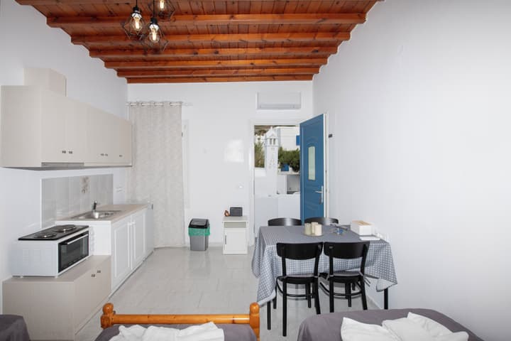 Karboni Hotel