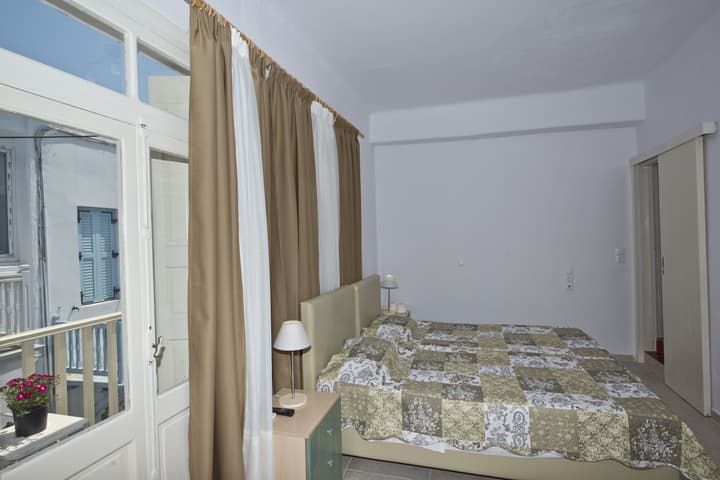 Karboni Hotel