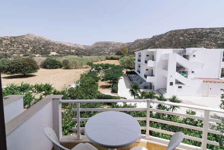 ELEATERRA HOTEL