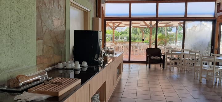 ELEATERRA HOTEL