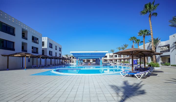 Blend Club Aqua Resort