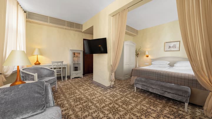 Rixwell Collection Savoy Boutique Hotel