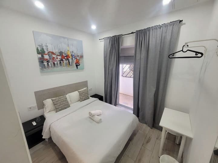 AYZ Silvela - Auto check-in property