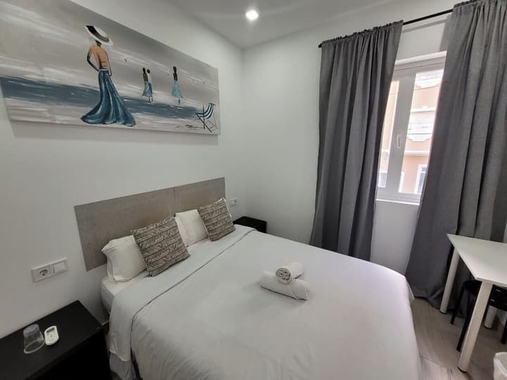 AYZ Silvela - Auto check-in property