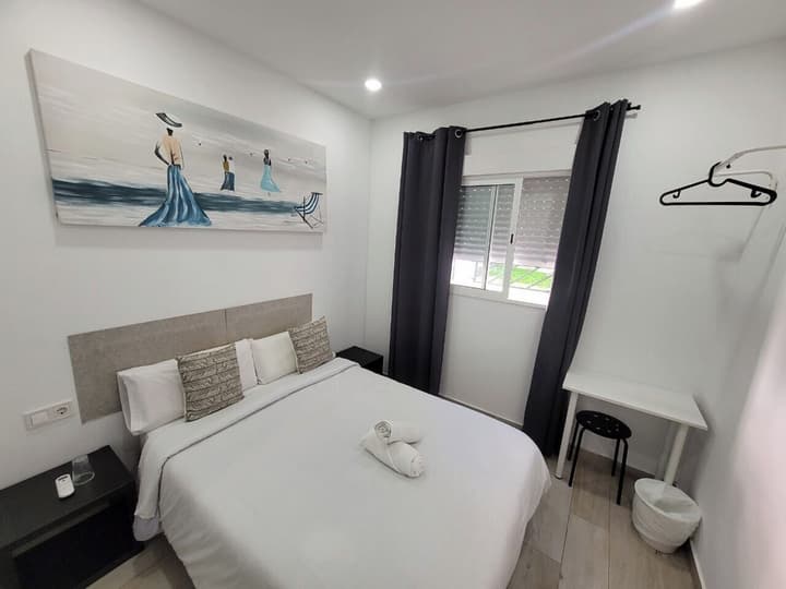 AYZ Silvela - Auto check-in property