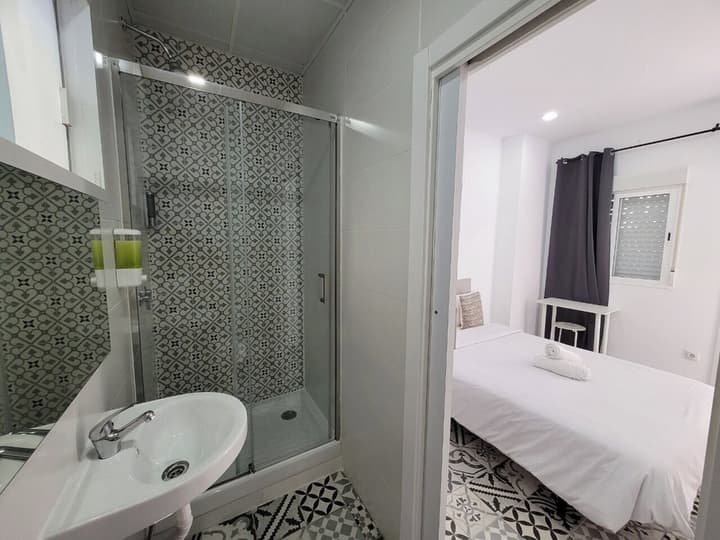 AYZ Silvela - Auto check-in property