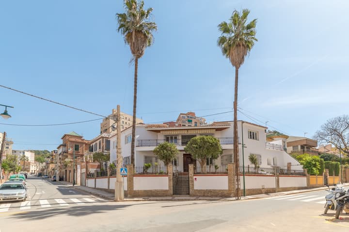 AYZ Silvela - Auto check-in property