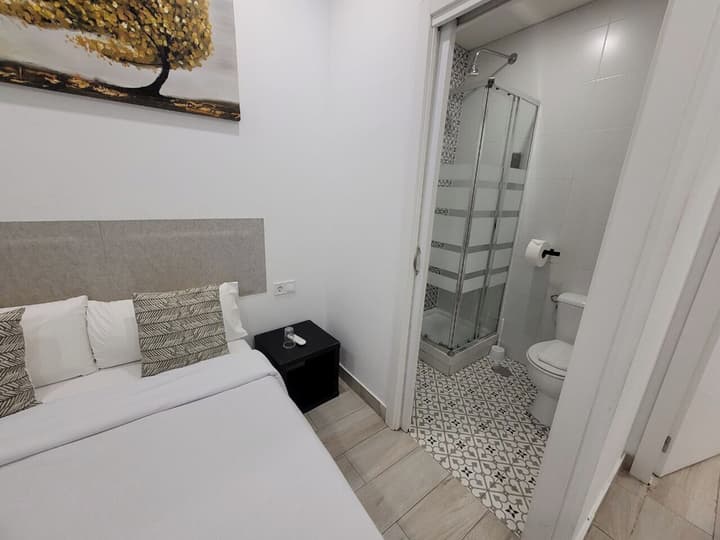 AYZ Silvela - Auto check-in property