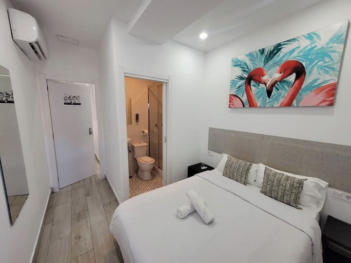 AYZ Silvela - Auto check-in property