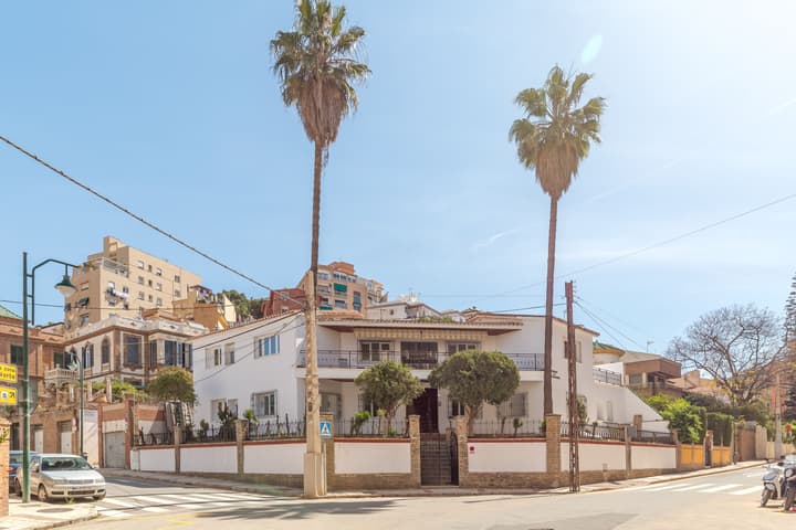 AYZ Silvela - Auto check-in property