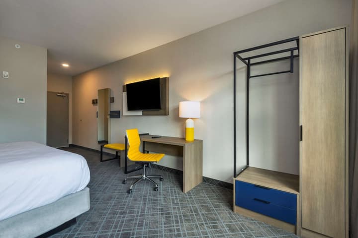 Comfort Inn and Suites