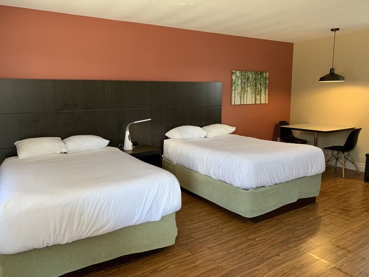 Parlee Beach Motel