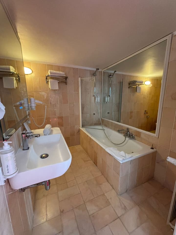 La Bourse Hotel