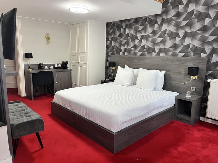 La Bourse Hotel