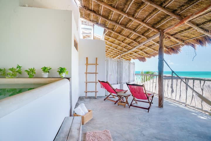 Punta Blanca | Beachfront Boutique Hotel
