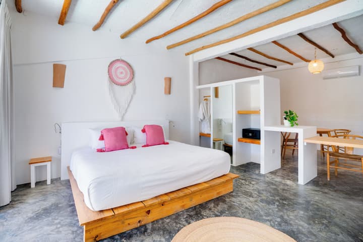 Punta Blanca | Beachfront Boutique Hotel