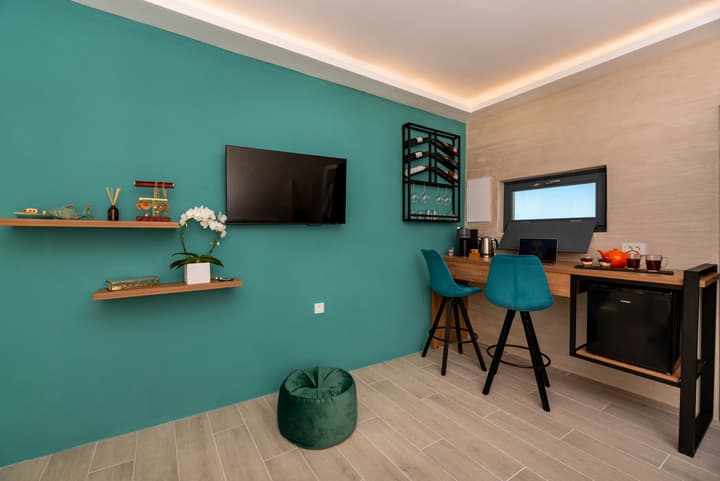 Saint Sin Suites