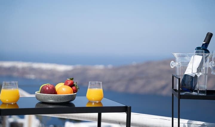 Saint Sin Suites