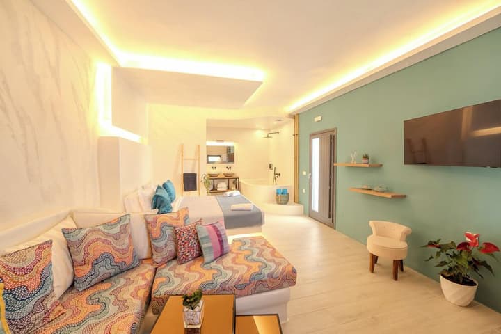 Saint Sin Suites
