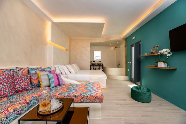 Saint Sin Suites