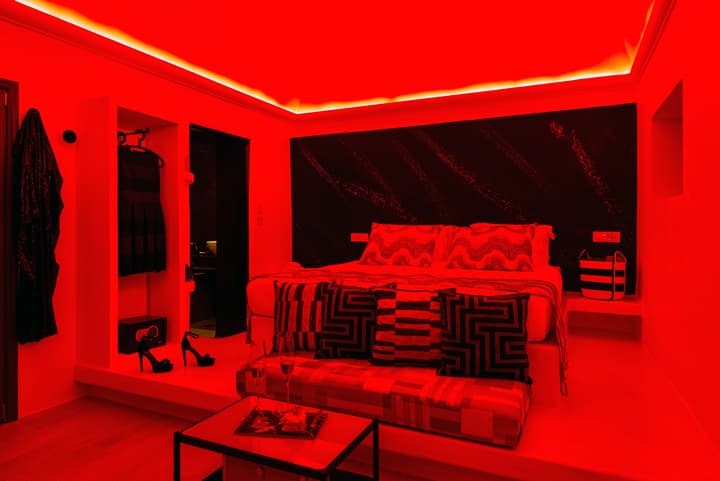 Saint Sin Suites