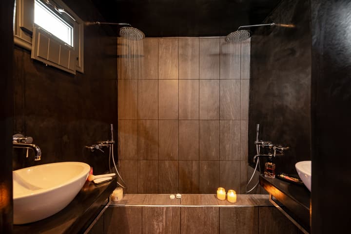 Saint Sin Suites