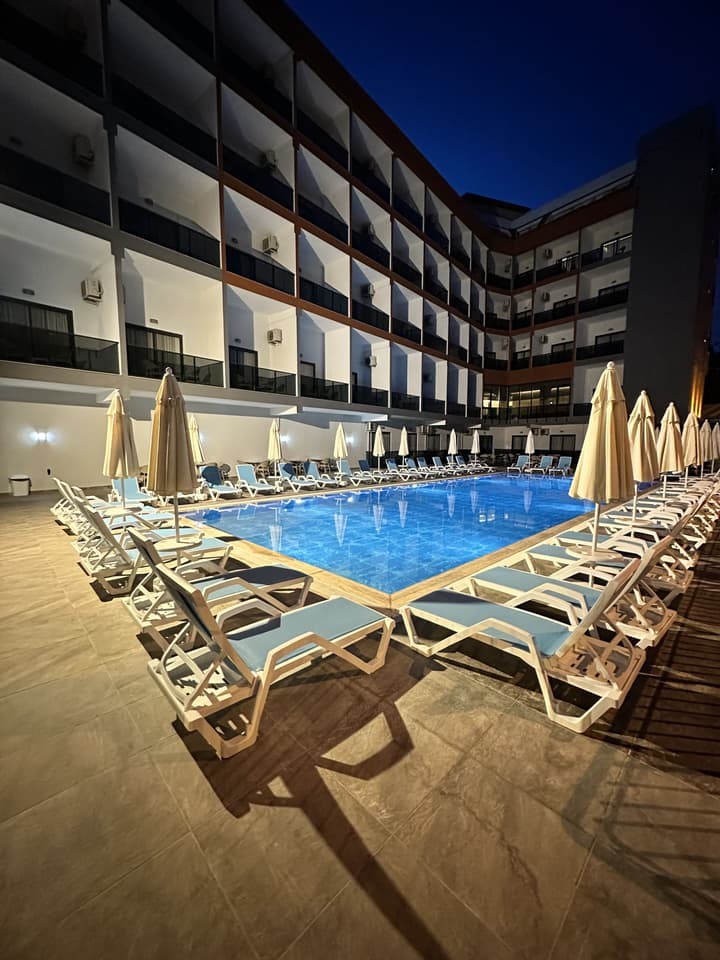 Side Golden Rock Hotel 16+ Adults Only