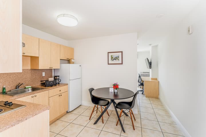 South River Suites