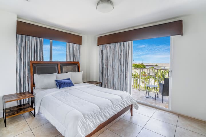 South River Suites