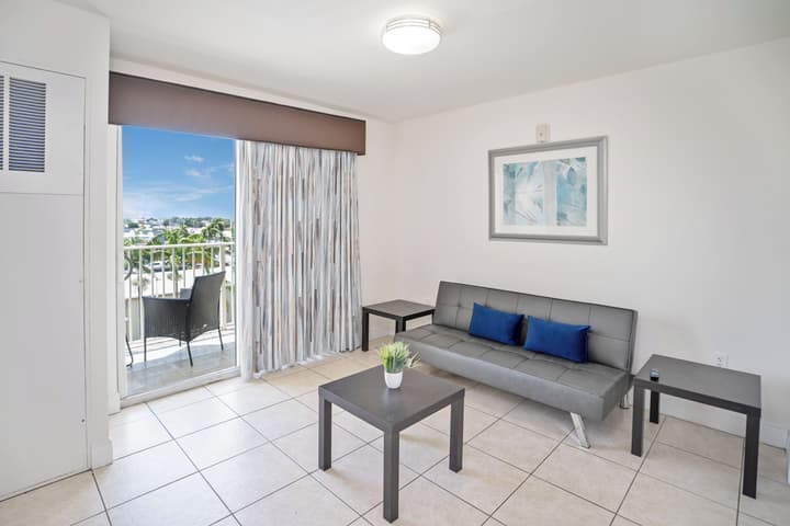 South River Suites
