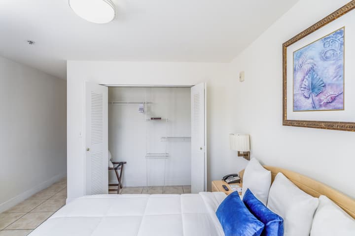 South River Suites
