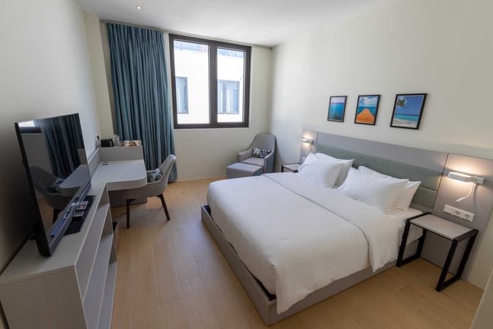 Elements Hotel & Shops