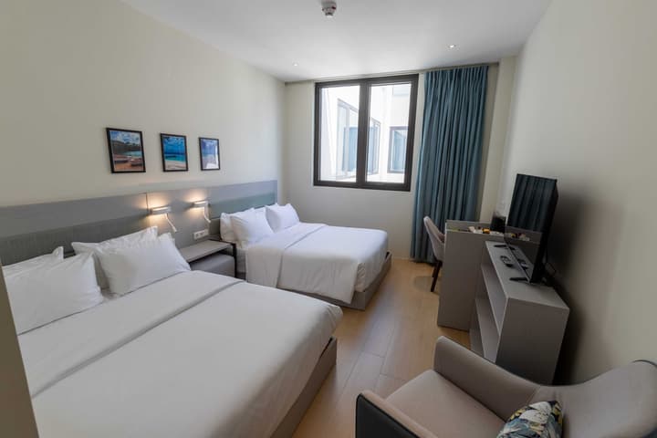 Elements Hotel & Shops