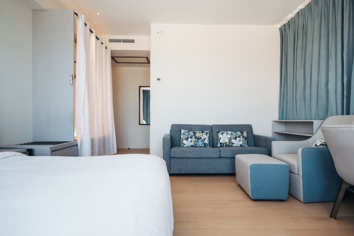 Elements Hotel & Shops