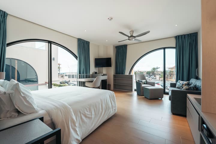 Elements Hotel & Shops