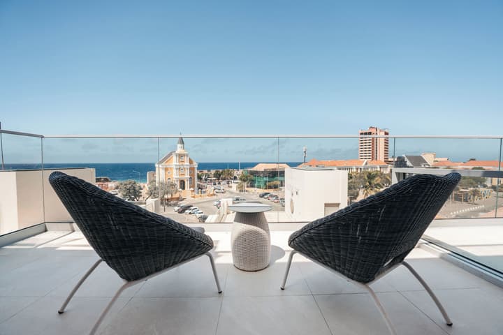 Elements Hotel & Shops